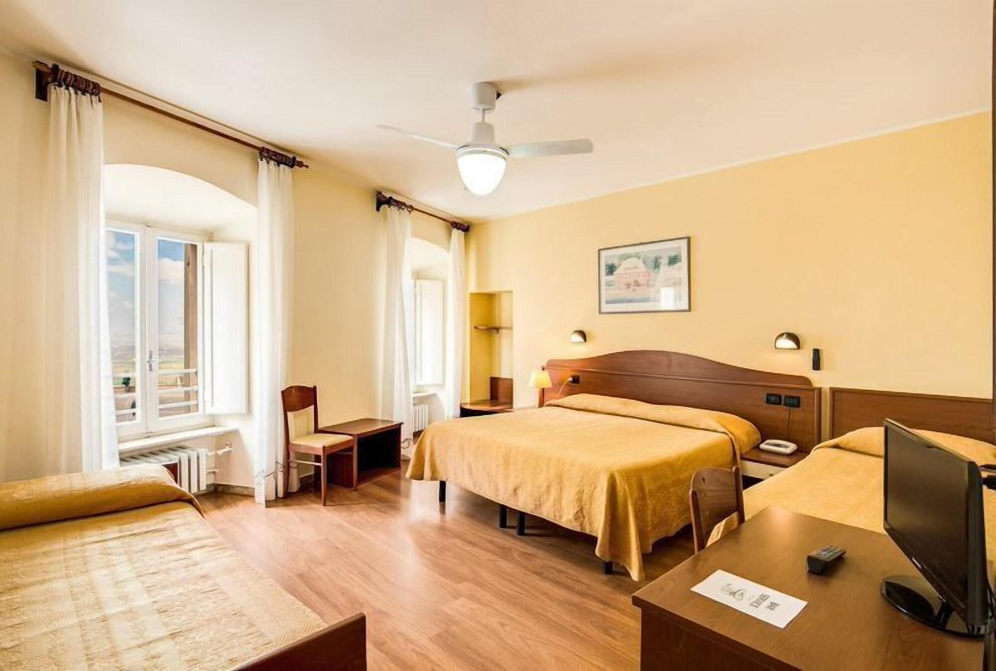 Hotel Roma Assise Extérieur photo