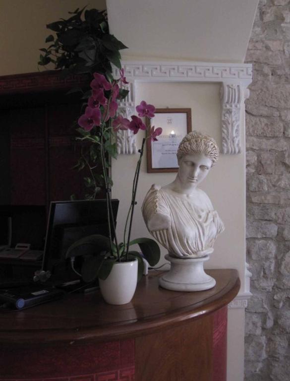 Hotel Roma Assise Extérieur photo