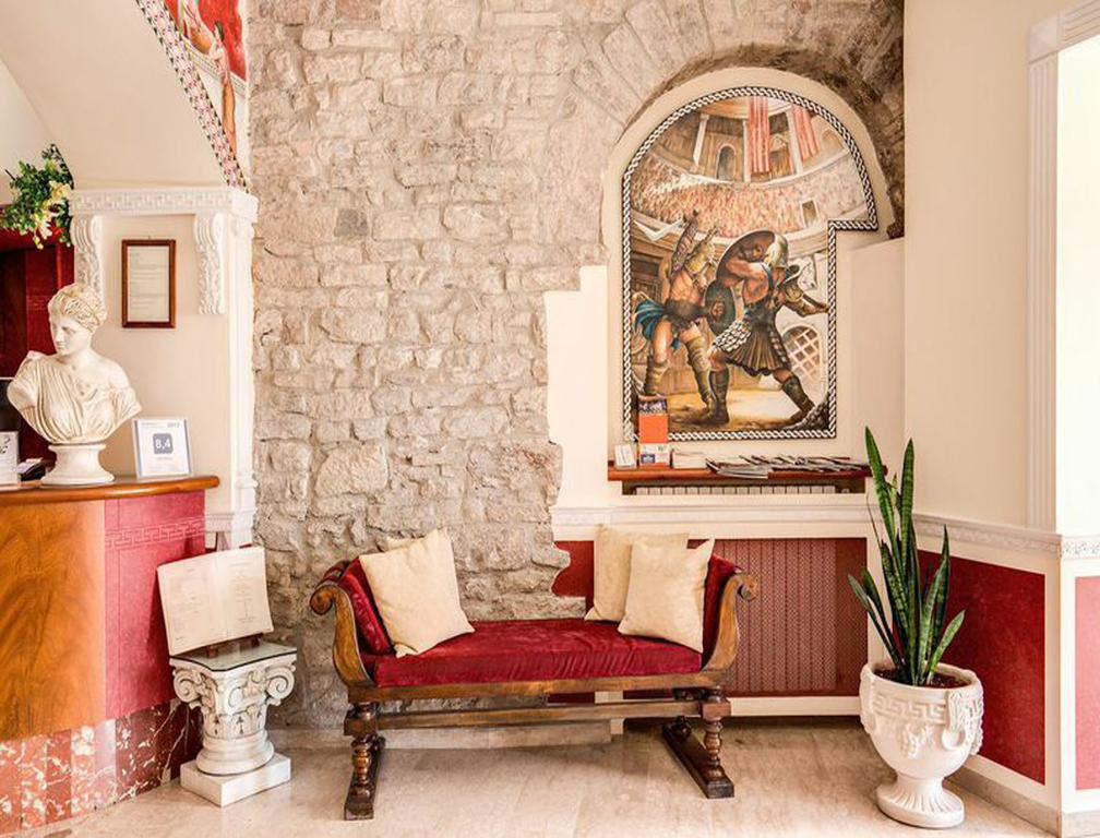 Hotel Roma Assise Extérieur photo